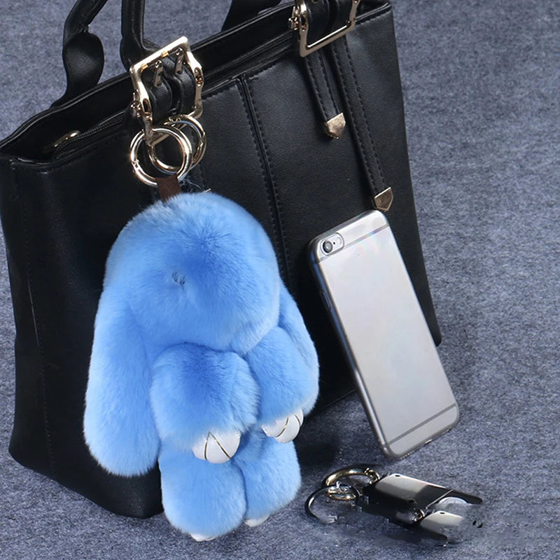 Llavero Peluche de Conejo: El Detalle que Todos Quieren. 15cm de Suavidad y Estilo Único para tu Bolso