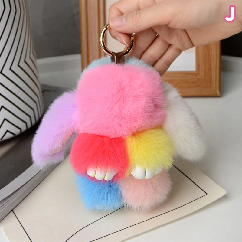 Llavero Peluche de Conejo: El Detalle que Todos Quieren. 15cm de Suavidad y Estilo Único para tu Bolso