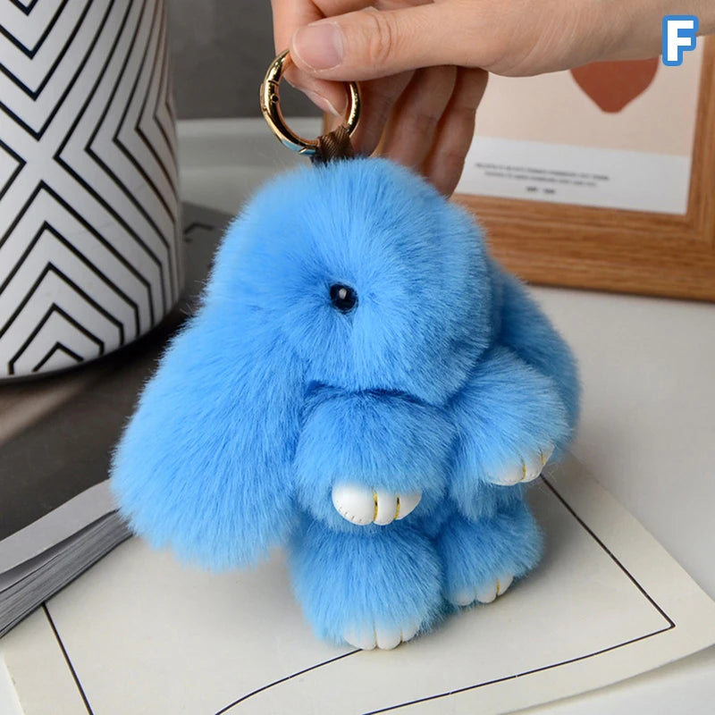 Llavero Peluche de Conejo: El Detalle que Todos Quieren. 15cm de Suavidad y Estilo Único para tu Bolso