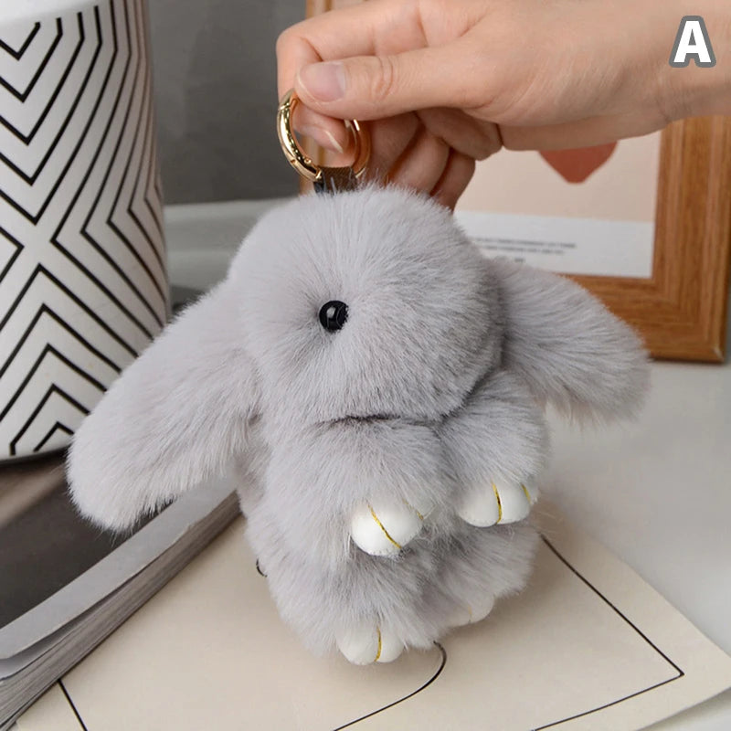 Llavero Peluche de Conejo: El Detalle que Todos Quieren. 15cm de Suavidad y Estilo Único para tu Bolso