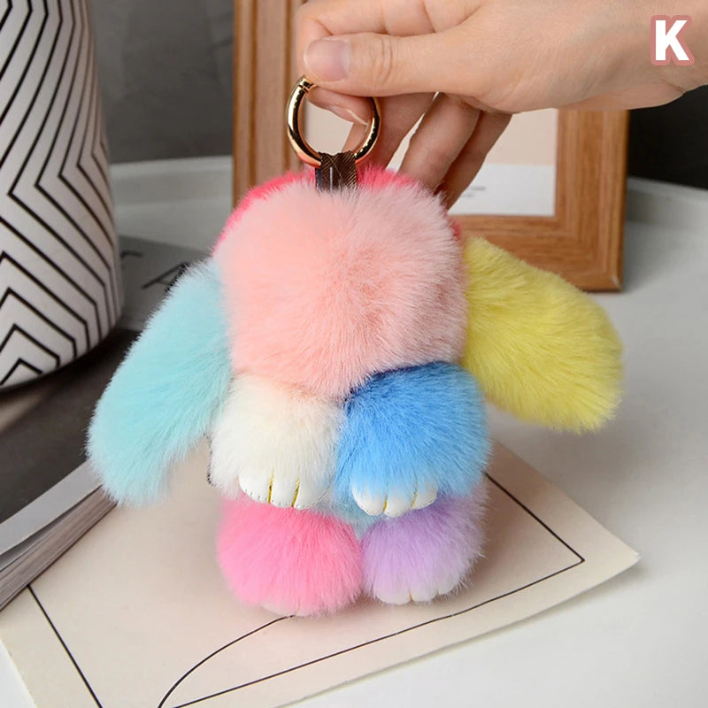 Llavero Peluche de Conejo: El Detalle que Todos Quieren. 15cm de Suavidad y Estilo Único para tu Bolso