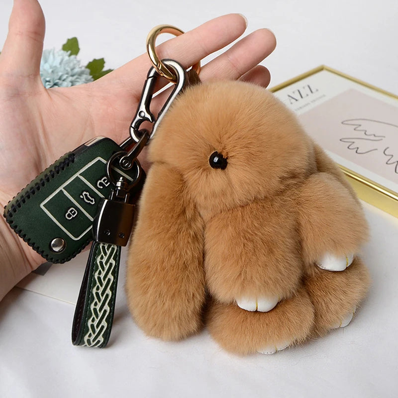 Llavero Peluche de Conejo: El Detalle que Todos Quieren. 15cm de Suavidad y Estilo Único para tu Bolso