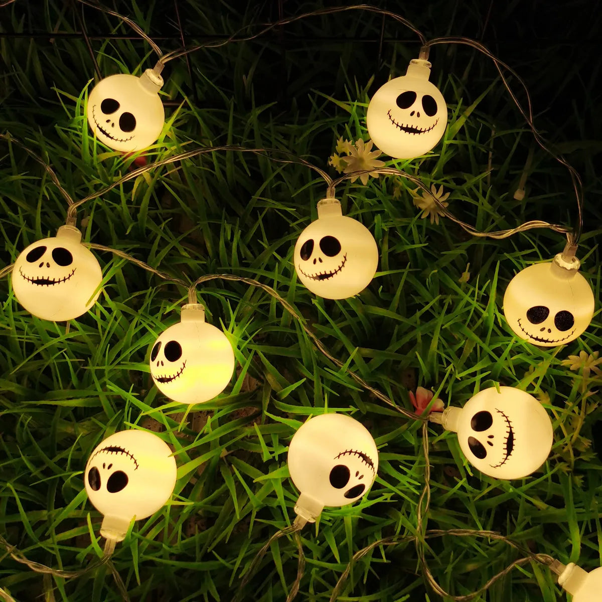 Guirnalda de Luces Fantasma LED: El Secreto para un Halloween Mágico y Espeluznante (Edición 2025)