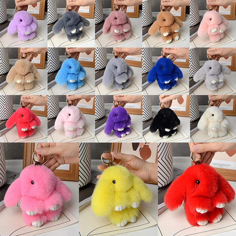 Llavero Peluche de Conejo: El Detalle que Todos Quieren. 15cm de Suavidad y Estilo Único para tu Bolso